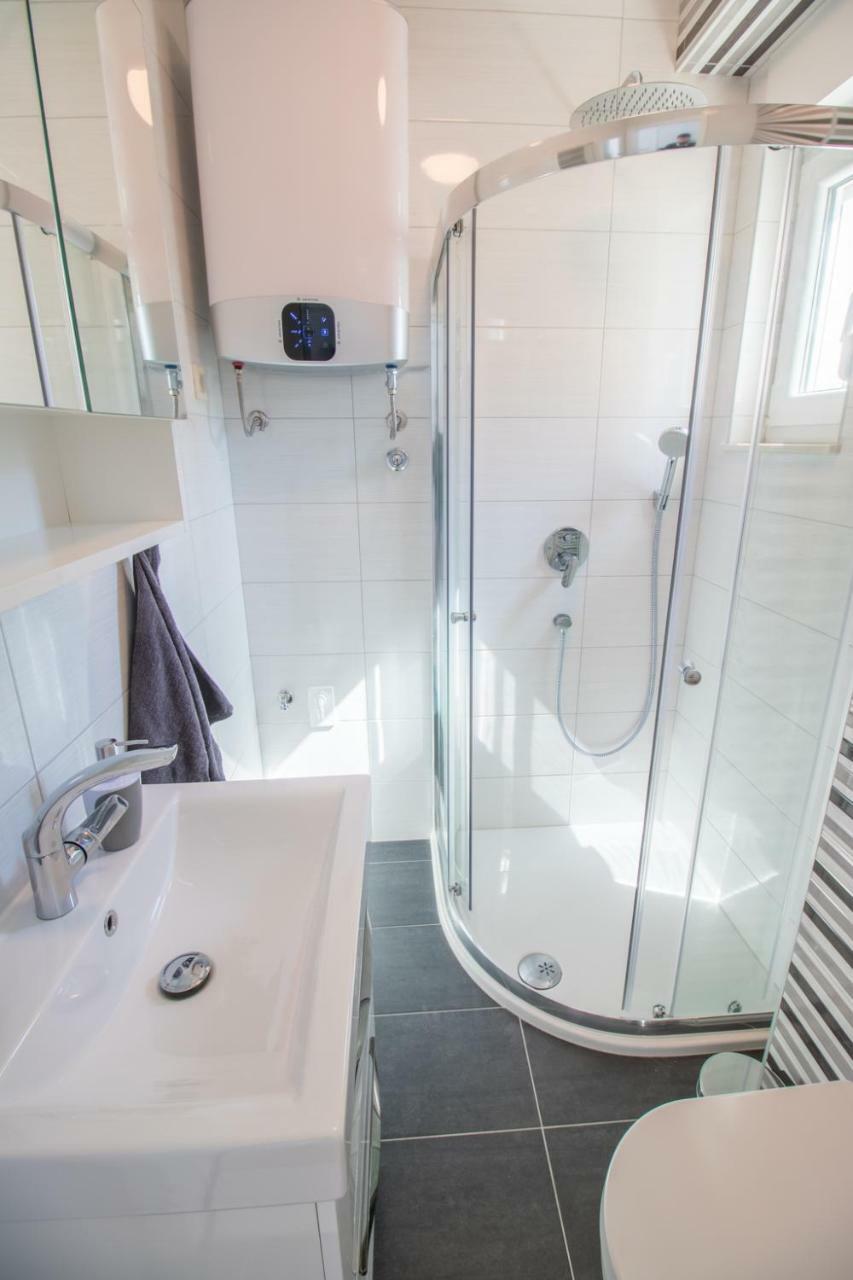 Mary Apartment Omiš Екстериор снимка